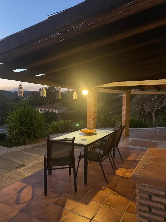 Villa Azafran Málaga 0*,